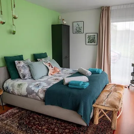 Bed & Breakfast Le Val Des Cerfs - Het Hertendal Hastiere-par-dela